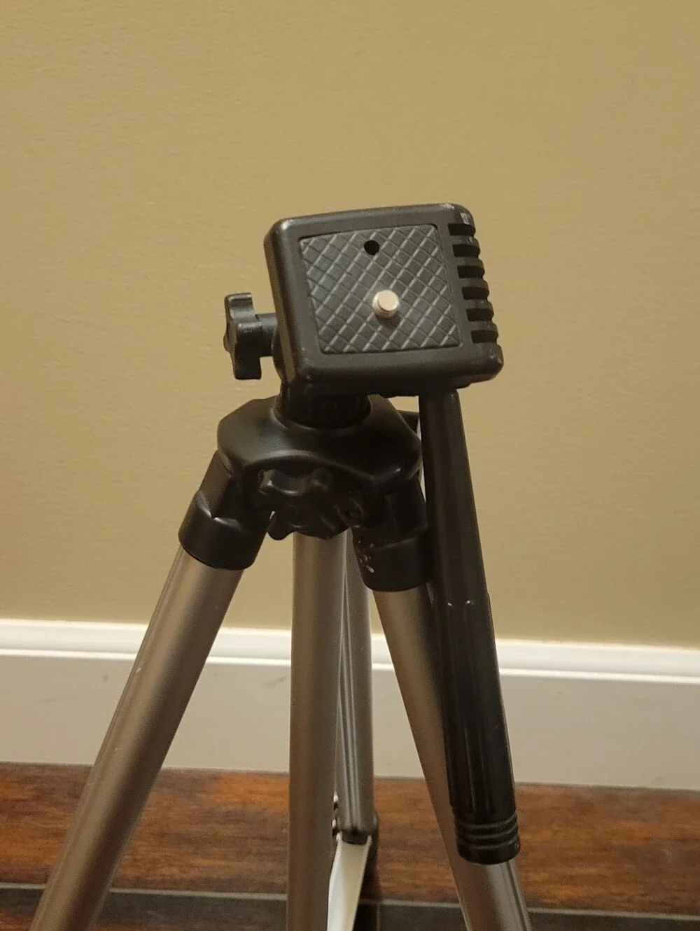 Samsonite lightweight tripod